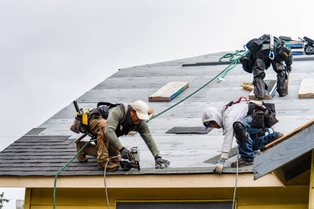 Professional Gutter Installation technician working in Fairmont, IL